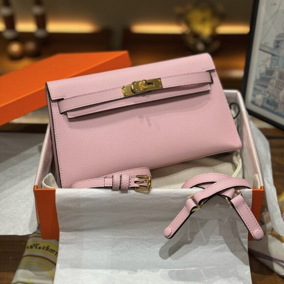 pink Genuine Leather Envelope/Baguette Bag | Includes Box & Dust Bag - Picture 4 of 6